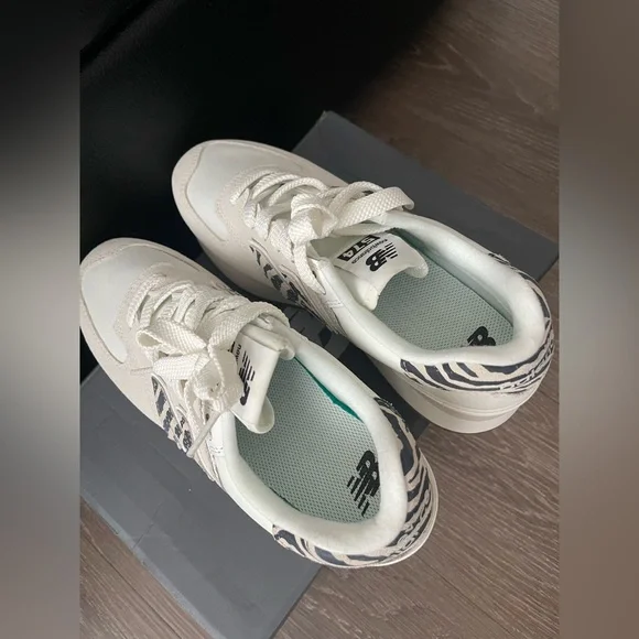 ❌SOLD❌ New Balance 574 Plus Sea Salt Animal Print (Women's) - Picture 8 of 8